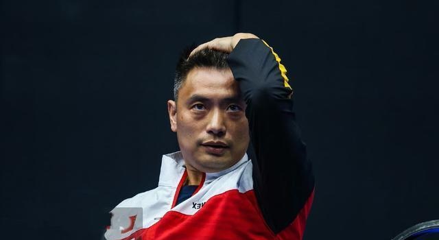 中国队鏖战印尼队,安赛龙统治全场 中国队鏖战印尼队,安赛龙统治全场