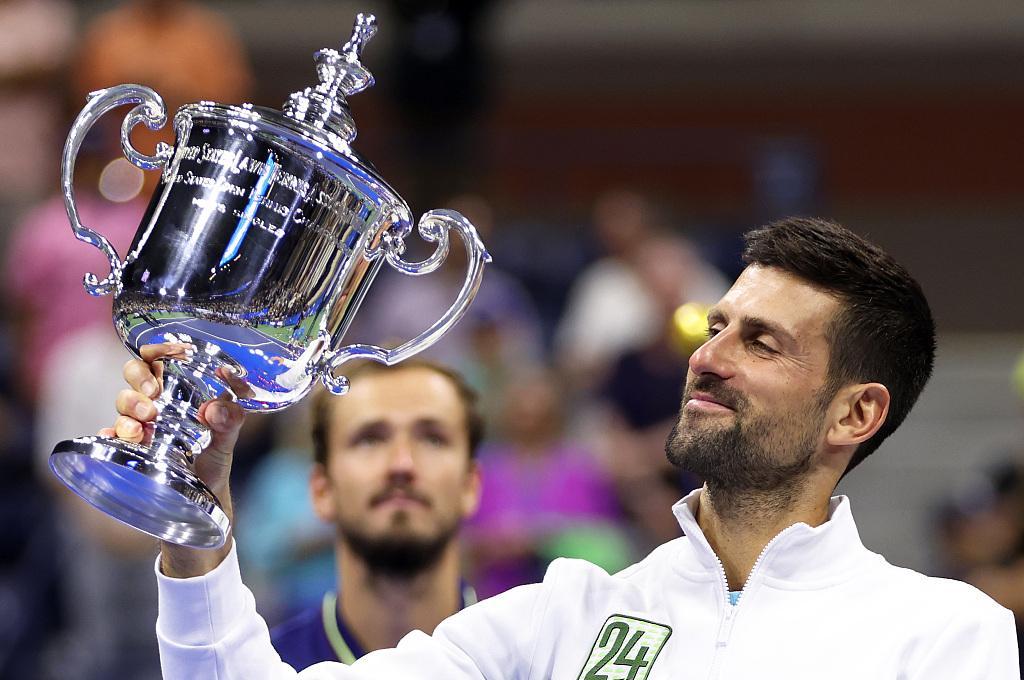 美网完胜年终总决赛,德约科维奇点燃赛场 美网完胜年终总决赛,德约科维奇点燃赛场