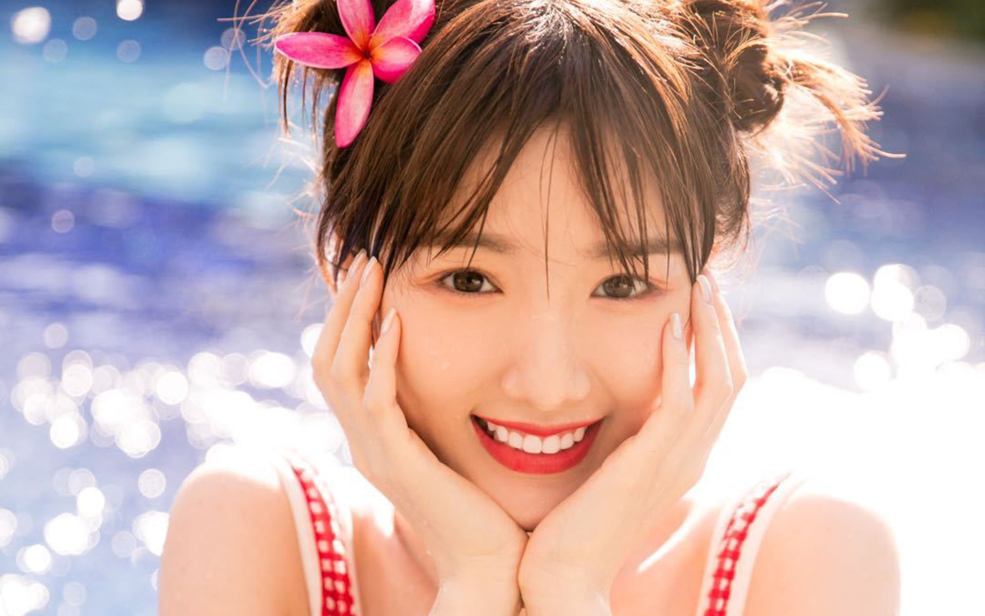 引擎轰鸣的绿茵场，F1新赛季揭幕战焦点战，维斯塔潘上演玻利维亚式火力压制，汉密尔顿如毕尔巴鄂般坚韧反击