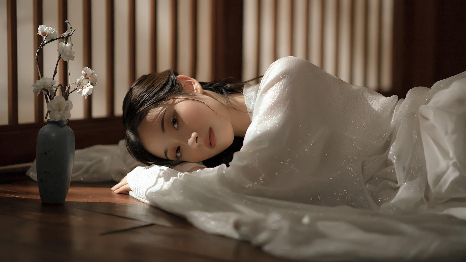 引擎轰鸣的绿茵场，F1新赛季揭幕战焦点战，维斯塔潘上演玻利维亚式火力压制，汉密尔顿如毕尔巴鄂般坚韧反击