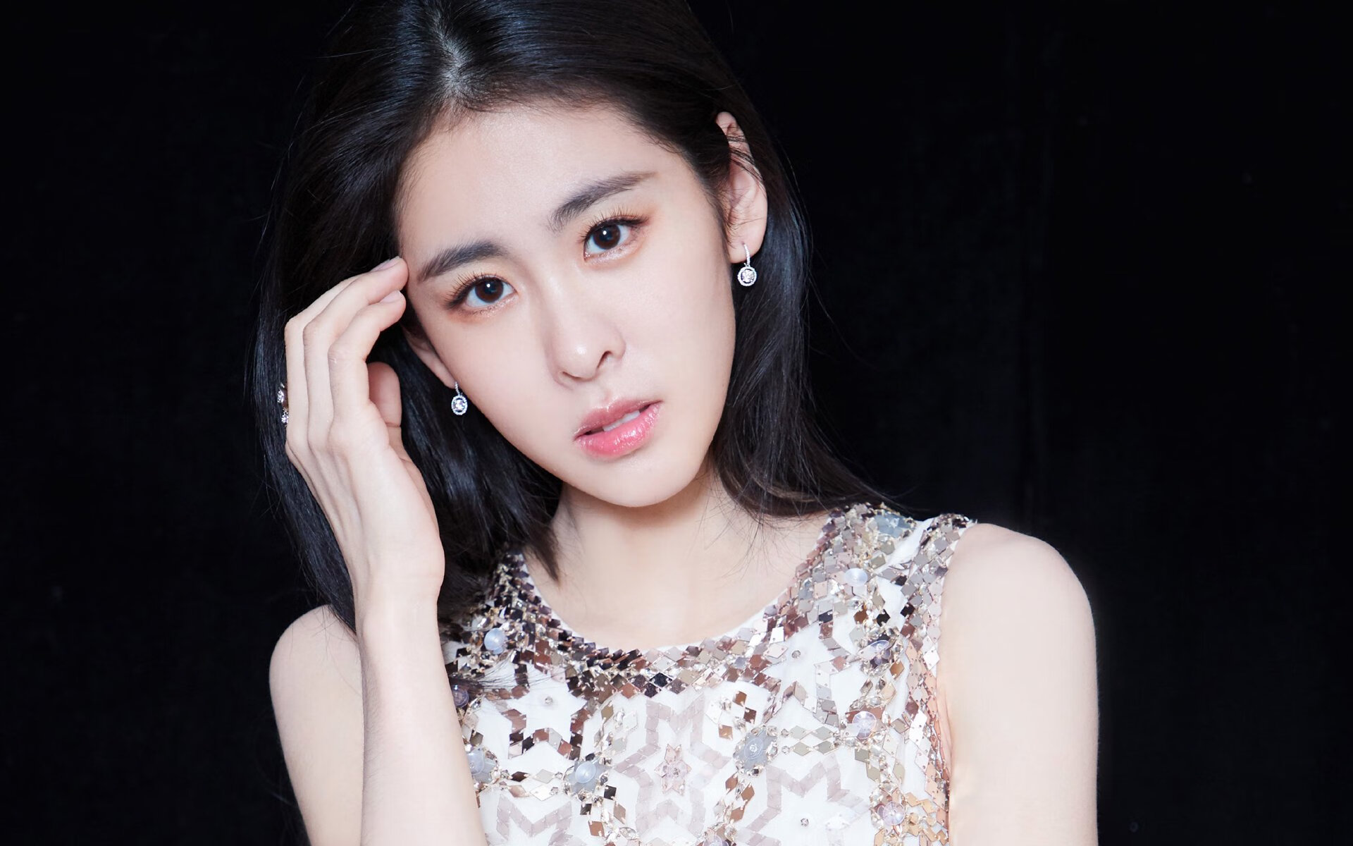 NBA季后赛夜的异域MVP，萨拉赫如何征服了篮球世界