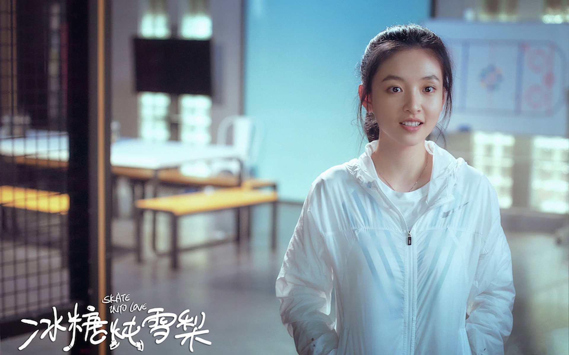 从绿茵场到赛道，凯恩引领英格兰击败巴西，并在F1街道赛接管比赛