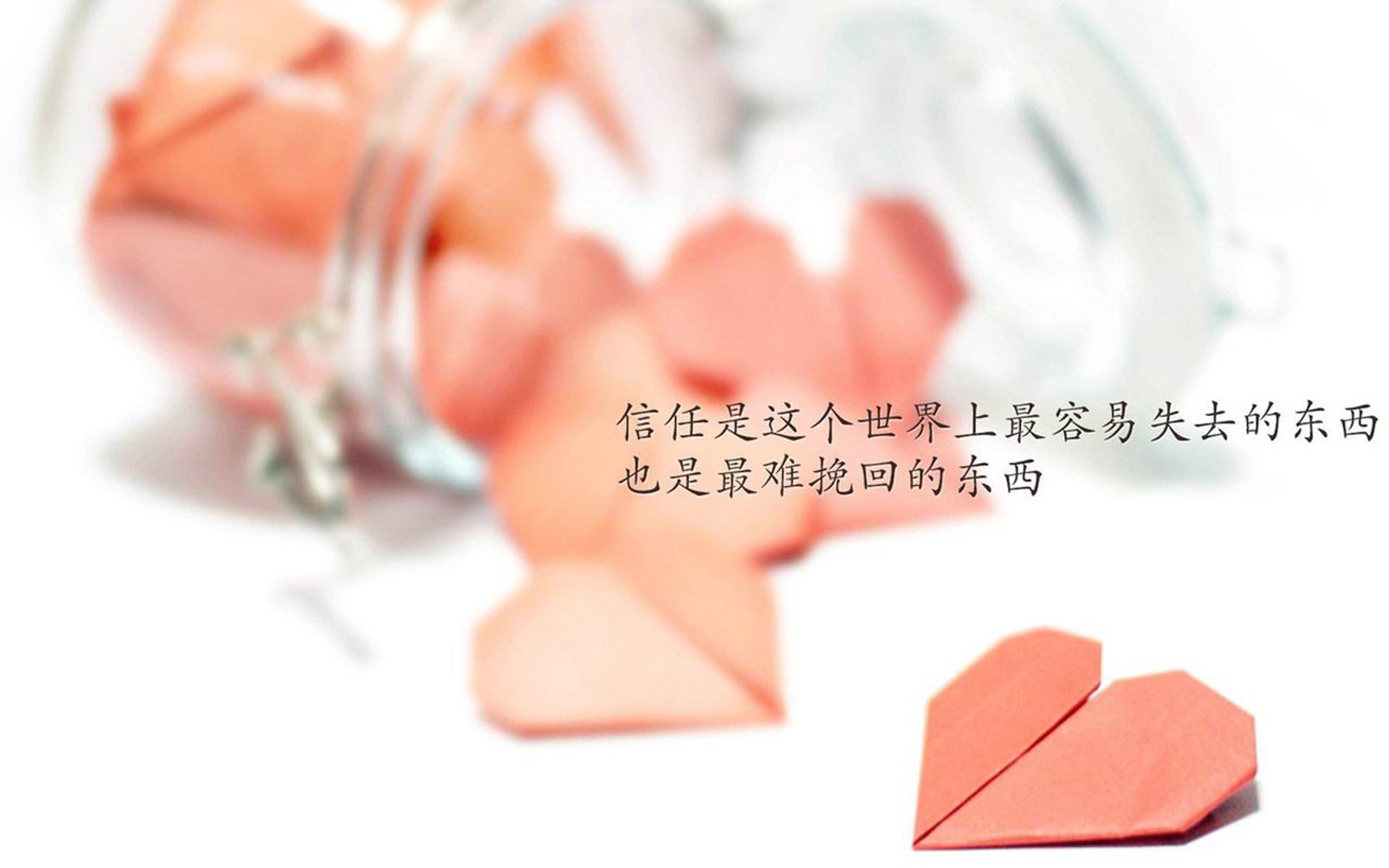非常有张力,充满了戏剧性的对立和伏笔。它不仅仅是一场简单的分组赛,更是两个足球世界(欧洲传统劲旅与亚洲崛起新势力)在同一个命运之夜的交错叙事