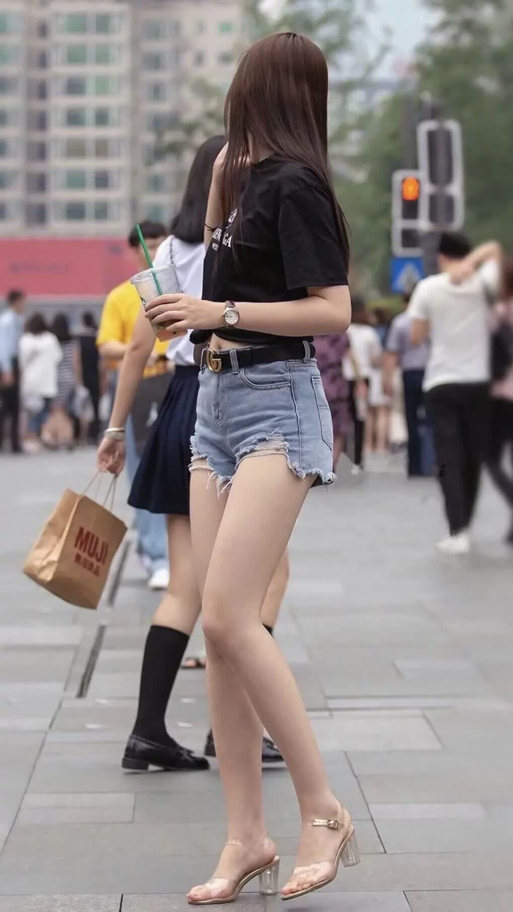 蓝白之殇,当中亚狼撕碎乌拉圭的剧本,努涅斯的眼泪与一个帝国的黄昏